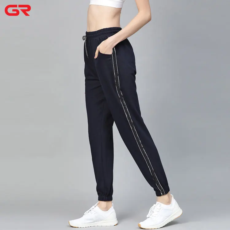 Fashionable Custom Solid Color Knitted Training Pants Lightweight Quick Dry Stylish Side Strips Jogger Pants Women