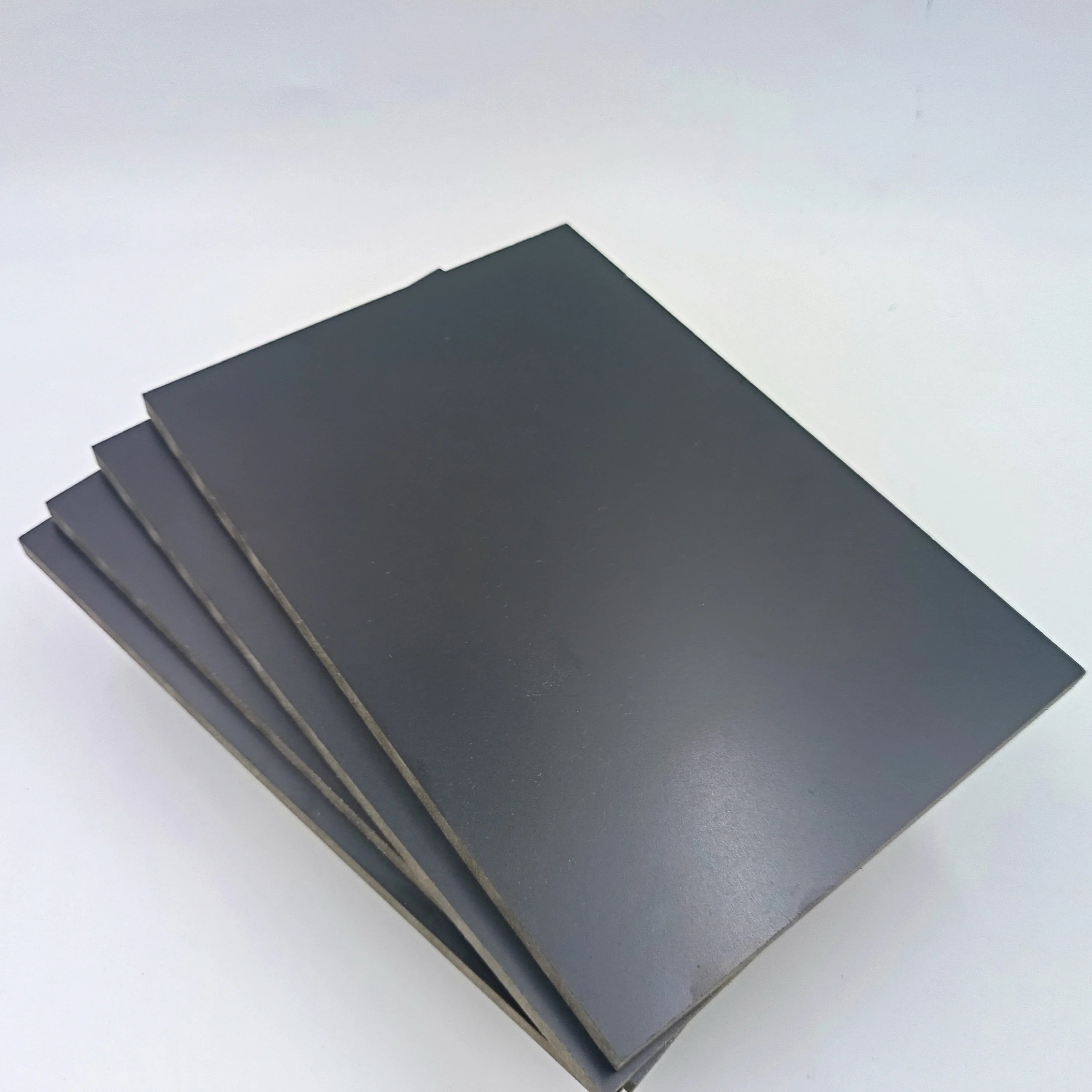 JIS to Japan Market MDF 18mm  Wood-Based Panel Black Melamine Carboncrystal Board Fiberboard for Wall Protection Factory Supply