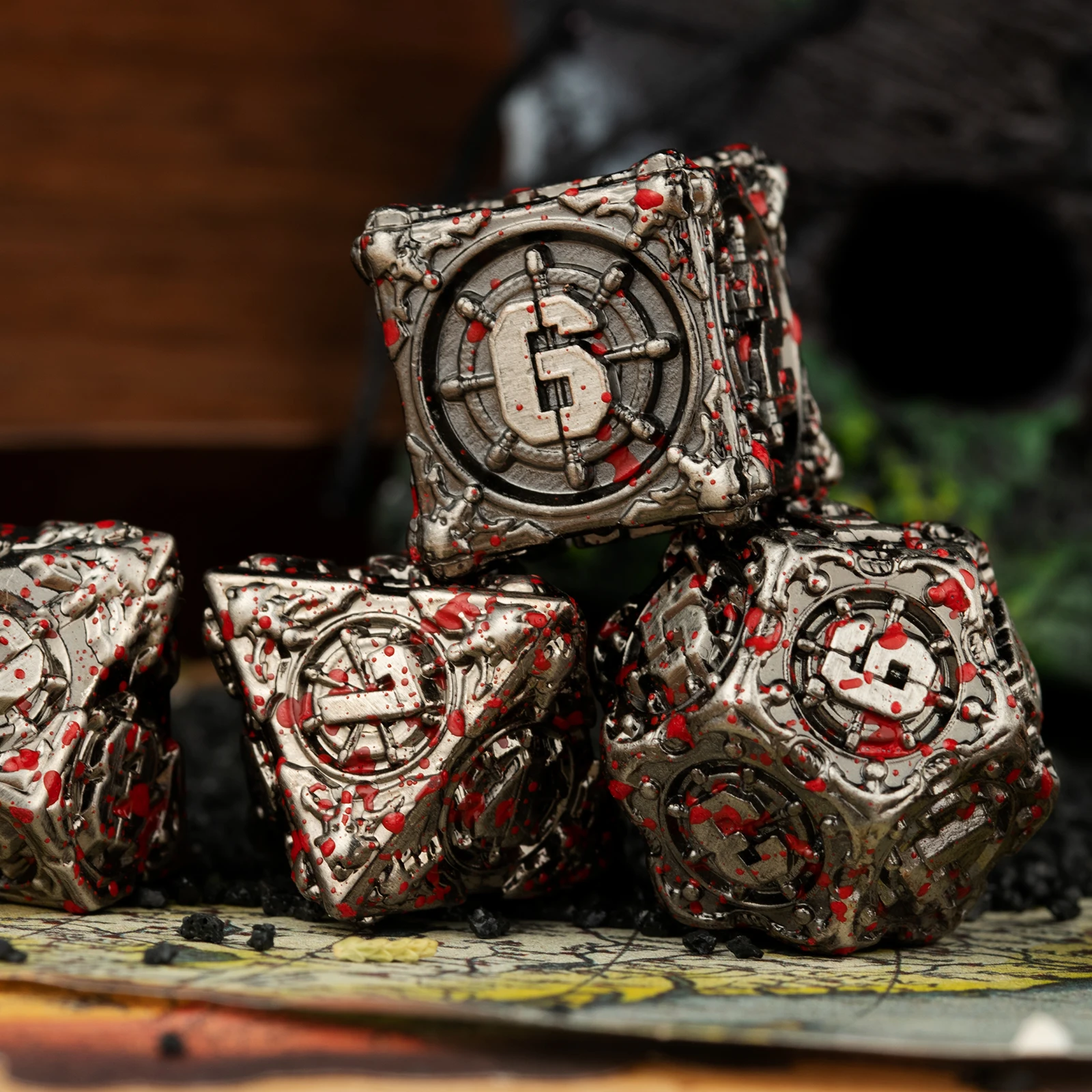 Заводская оптовая продажа набор металлических игральных кубиков d & RPG с индивидуальным логотипом металлические литогранные кубики Dnd для настольной игры Набор dnd