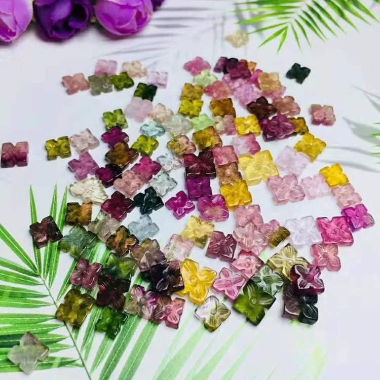 Wholesale crystal quartz tourmaline small exquisite tourmaline carving four clover small