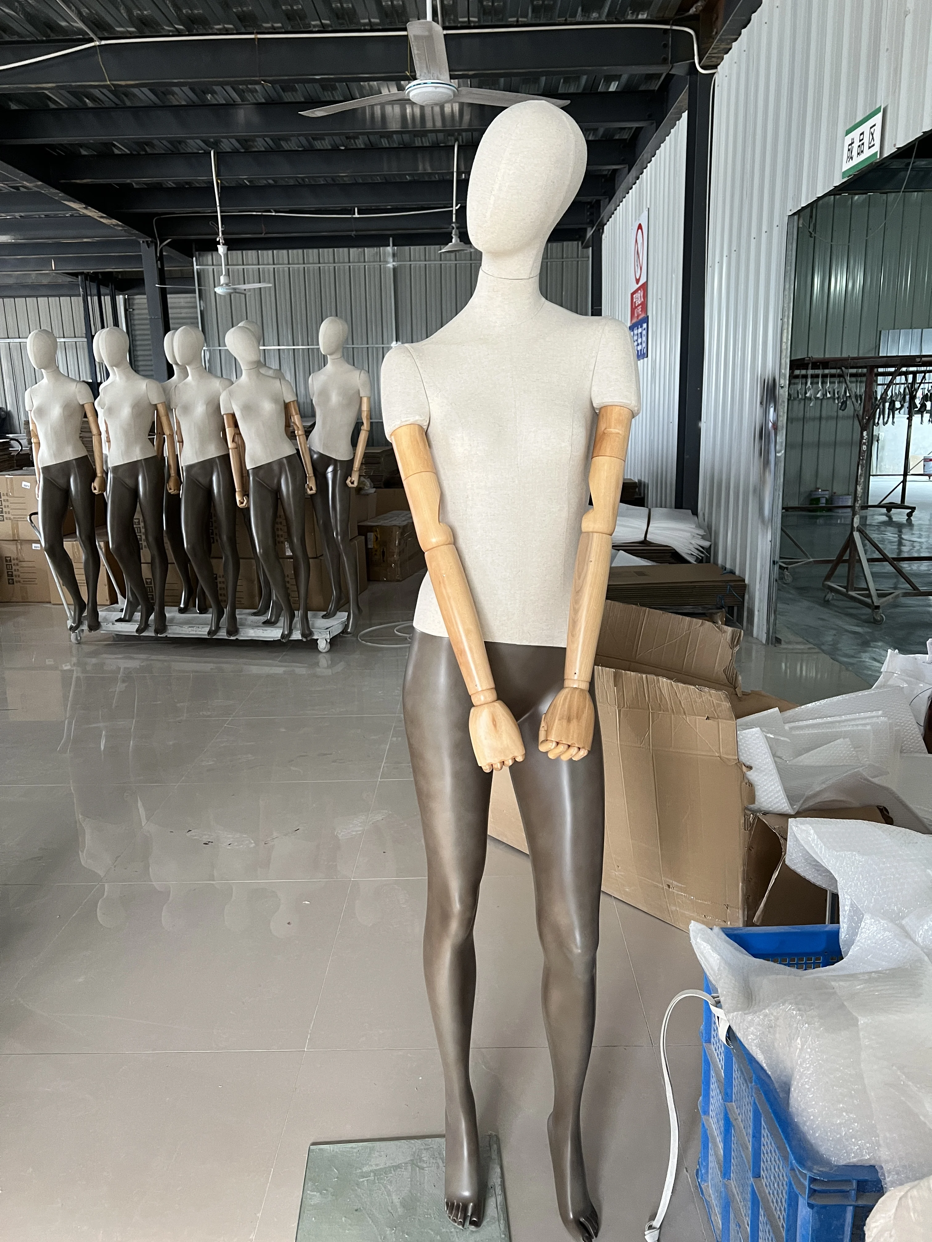 Fiberglass Female Full Body Mannequin Linen Wrapped Cloth Wooden Arms Clothing Store Window Display Shops Props Fashion Display