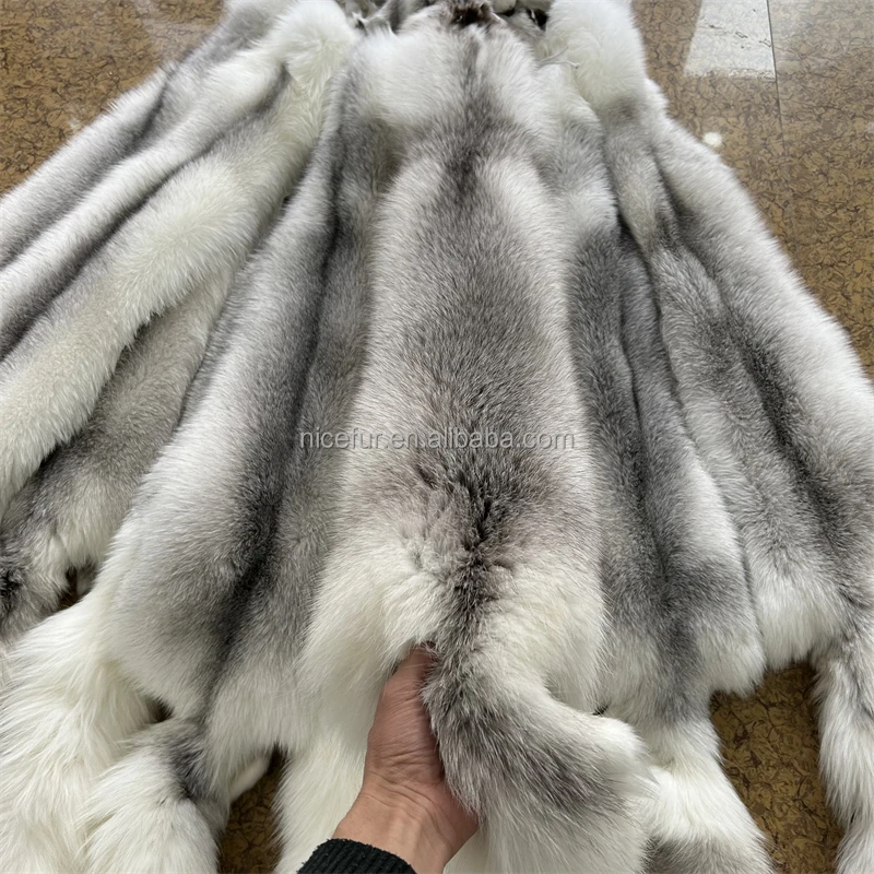 Finland Natural Cross Pattern Color Fox Fur Pelt Skin