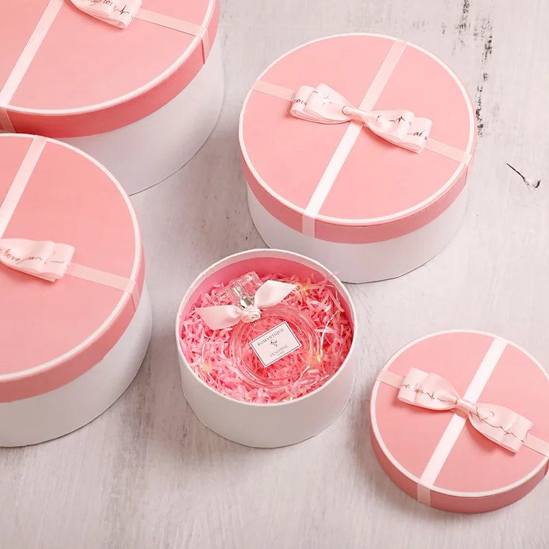  Hug bucket with souvenir round flower gift box lipstick heaven and earth cover wedding candy packaging customizat