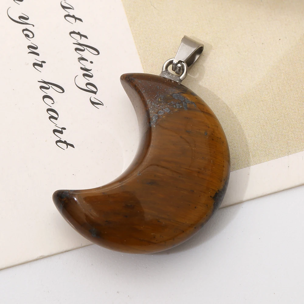 New Jewelry Healing Crescent Moon Shaped Rainbow Crystal Pendant 7 Chakra Reiki Gemstone Howlite Charms for Women Necklace