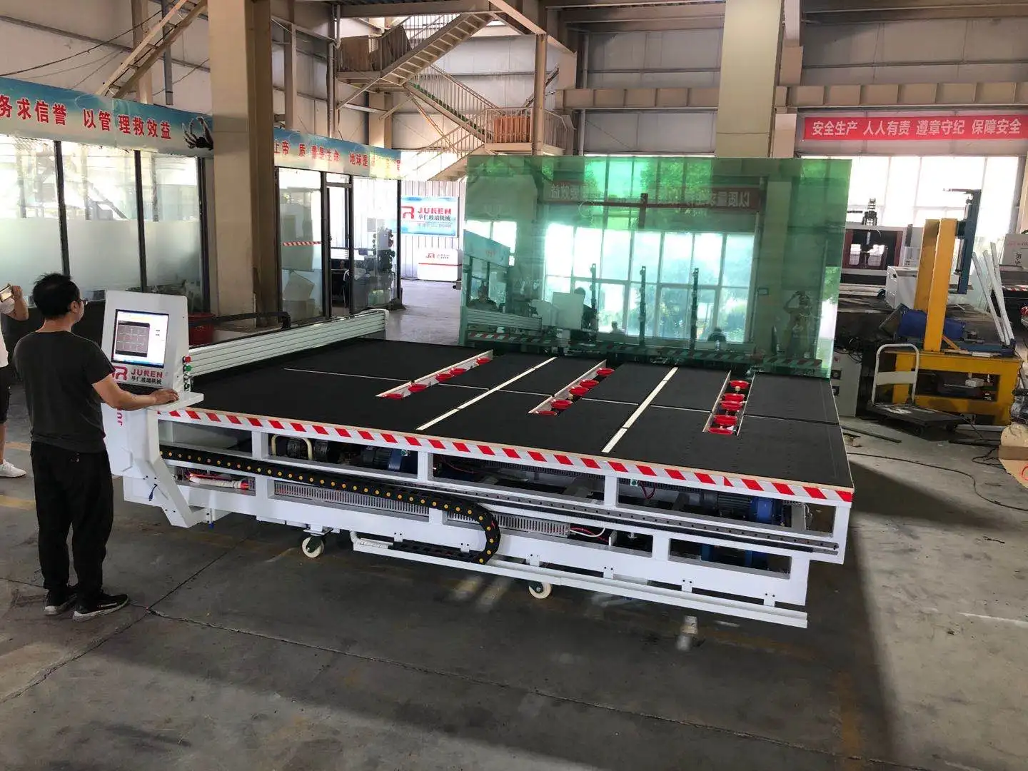Chinese Factory Supply Top Selling CNC Full Automatic Glass Cut Machine Glass Processing Machinery for Industrial Building Glass