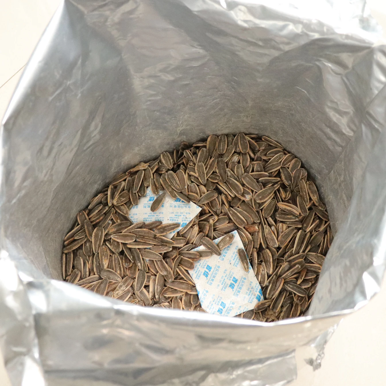 Custom Packaging And Logo Sunflower Seeds Walnut, Date, Coco Nut, Caramel, Pecans, Cream, Sea Salt Flavor Roasted Sunflower Seed