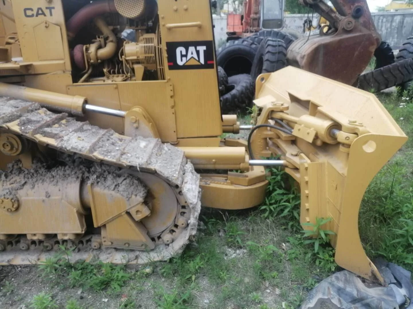 Caterpillar bulldozer d4 d5 d6 small size cat d4h bulldozer for sale