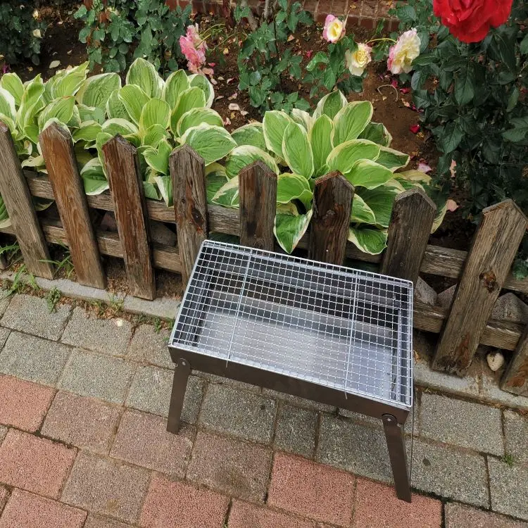 
2020 Custom Design China camping outdoor foldable portable steel charcoal barbecue bbq grill 