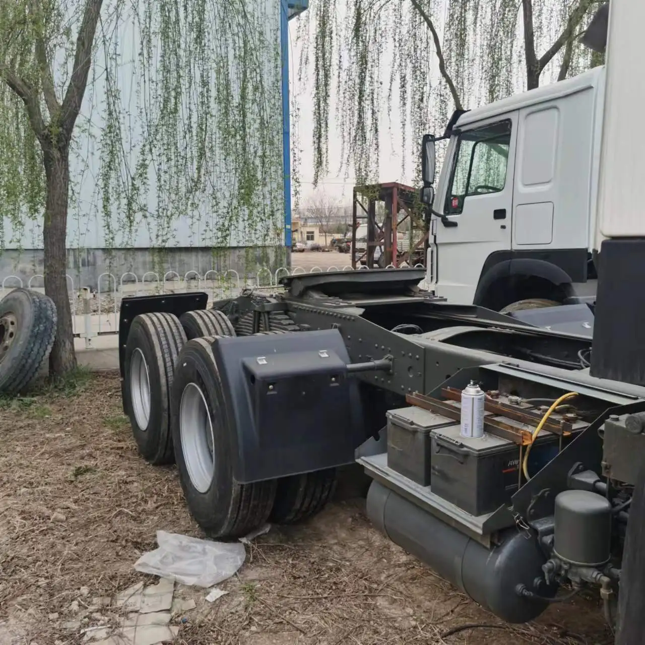Дизельный тягач Howo 6x4 375/400/420 Cummins /weichai с механической коробкой передач