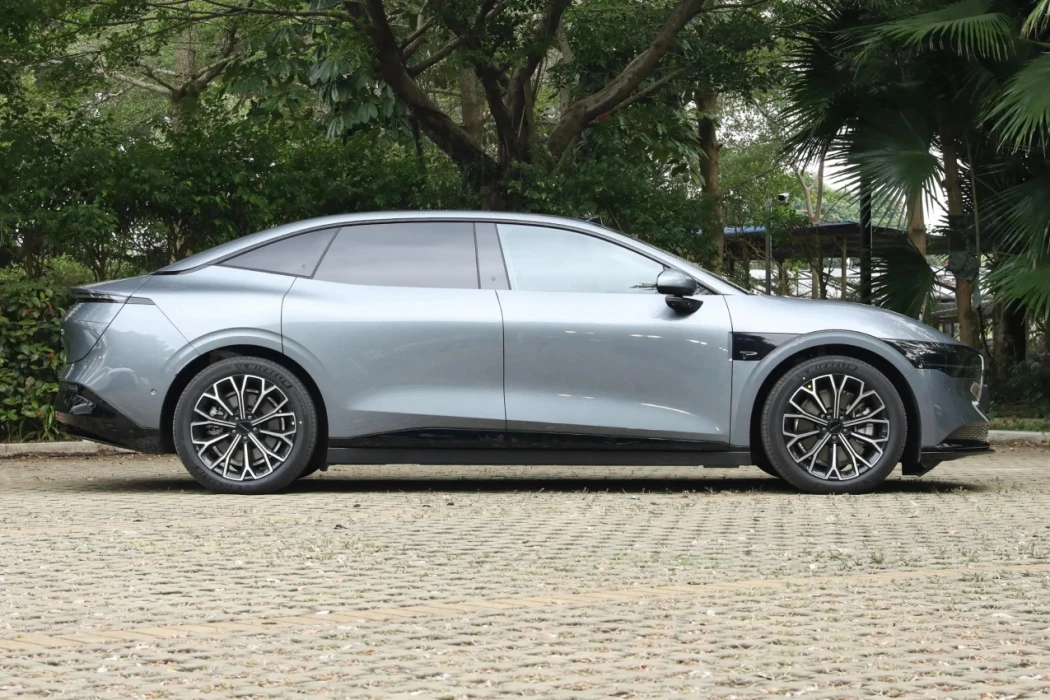 2024 High Speed Cheap Zeekr 4Door 5 Seat New Energy Vehicle Mini Ev Cars Zeekr 007 4Wd 75Kwh 616Km 475Kw New Cars For Sale