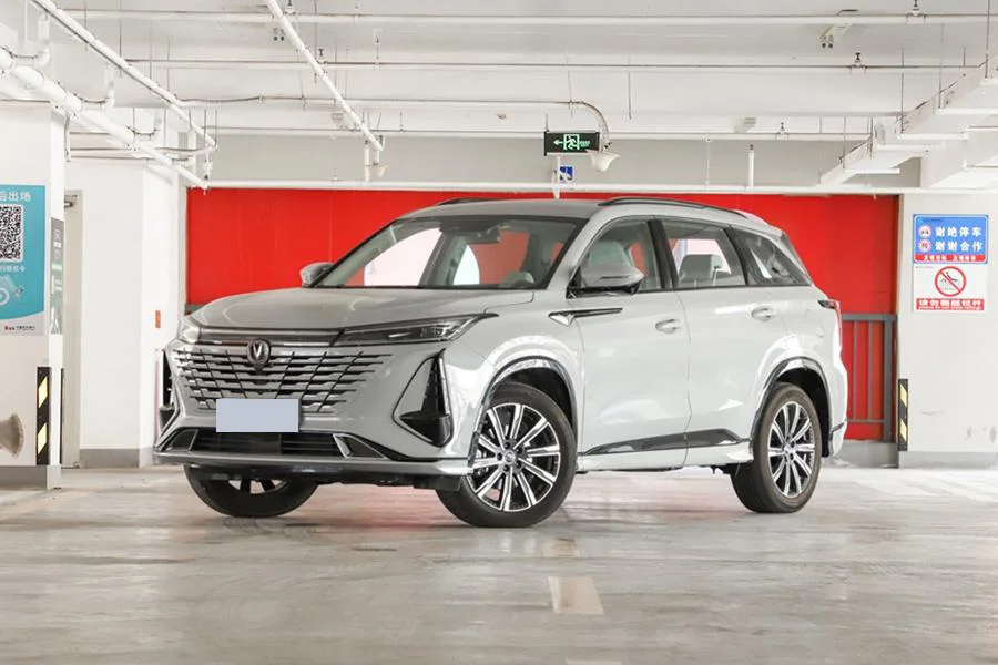 China 2.0T Cars For Sale In Pakistan Changan CS75 PLUS 5 Doors 5 Seats SUV Front-Drive Small Gasoline Cars For Sale