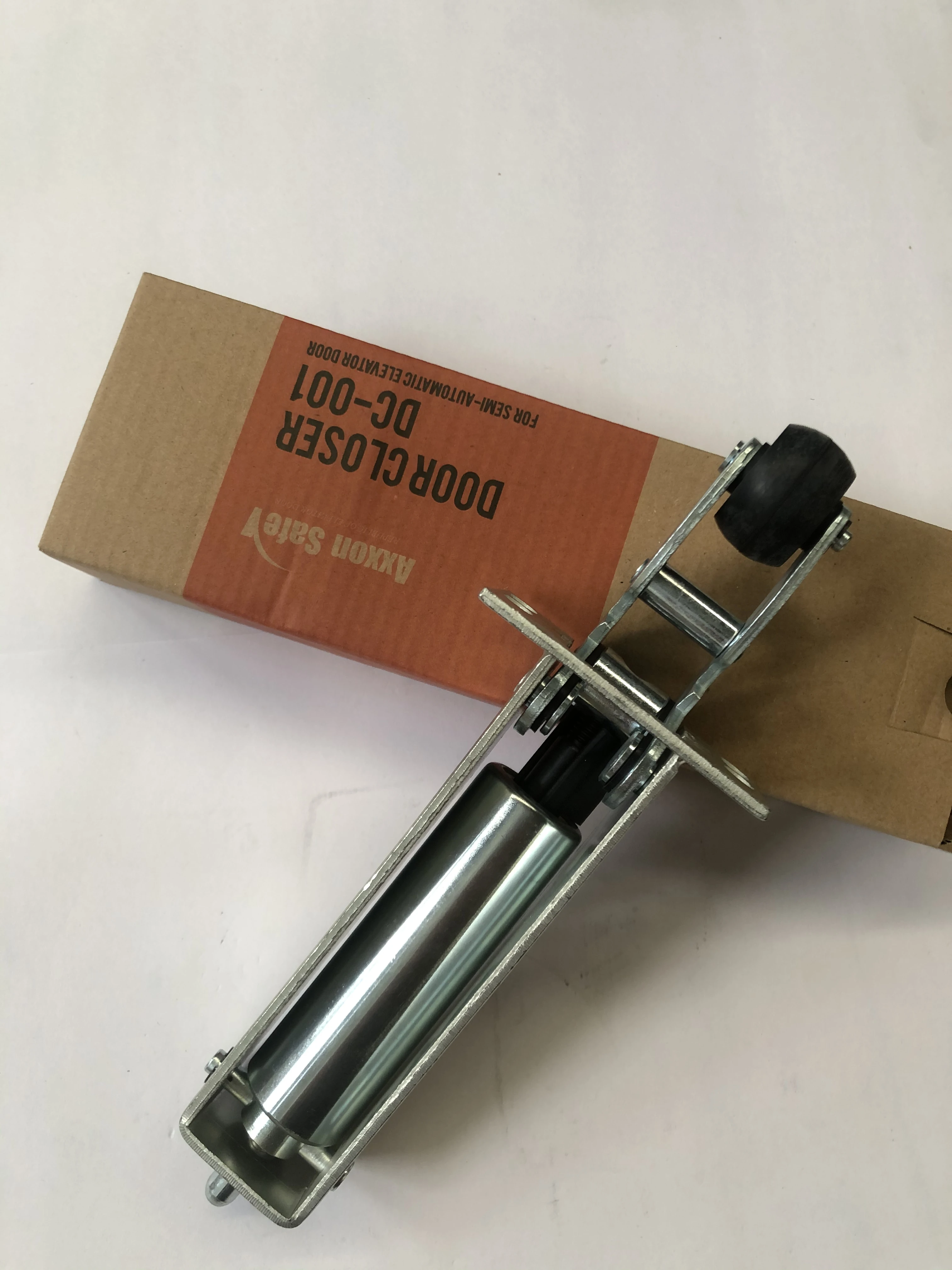 Zowee  lift semi automatic elevator door closer Axxonsafe door closer for lift swing door