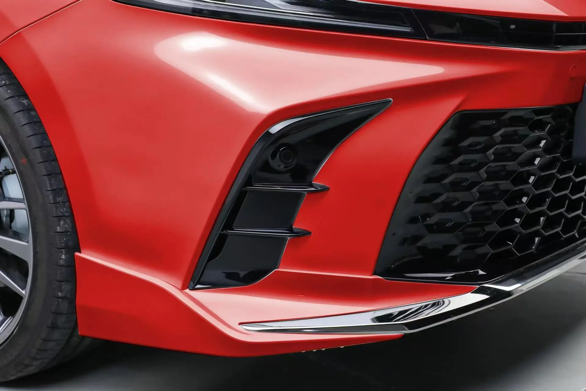 C amry 2024 Hybrid 2.0HE Elite Edition Hybrid Naturally Aspirated Engine 152 HP Electric Motor 113 HP