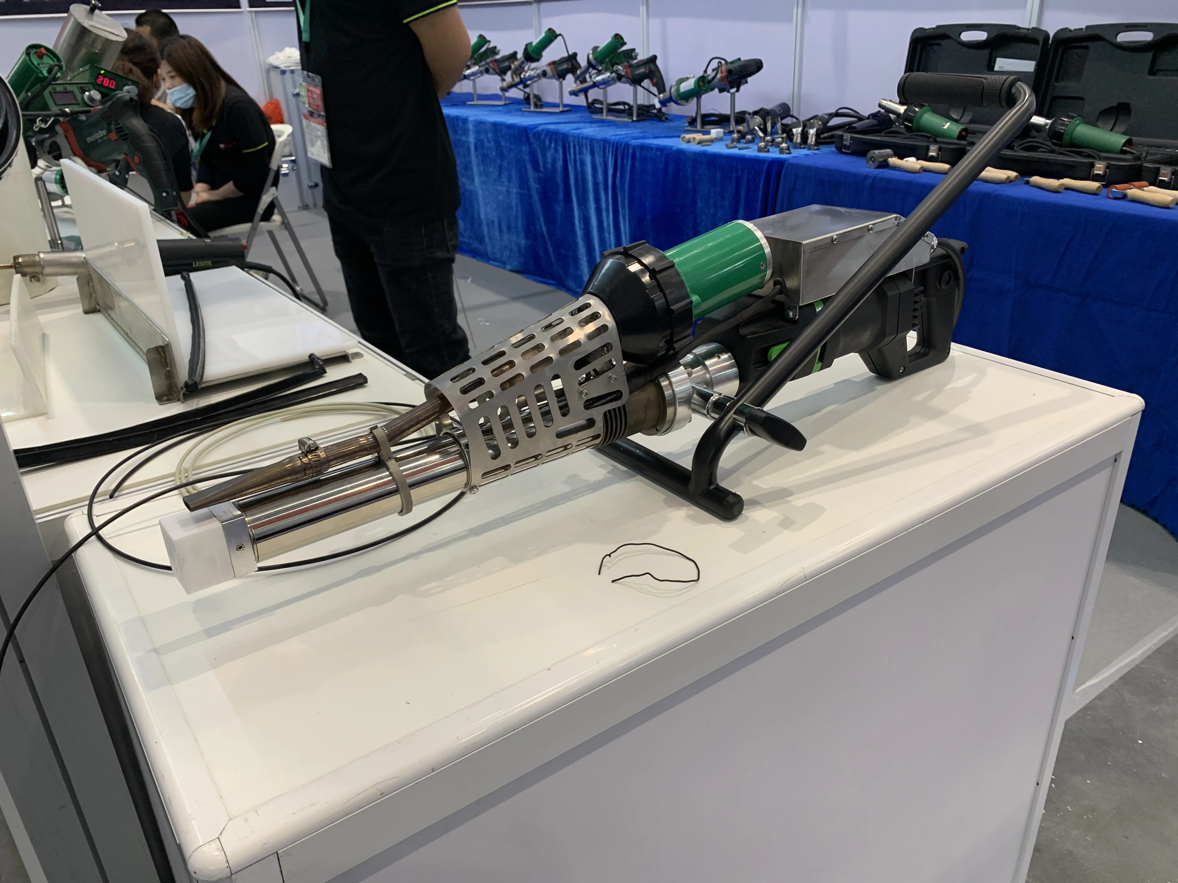 Новый дизайн SWT-NS630A штранг-прессования сварщик Hdpe Экструдер машина с 4 мм и 5 отверстие для подачи eibenstockc двигателя 50/60hz автоматической 800W