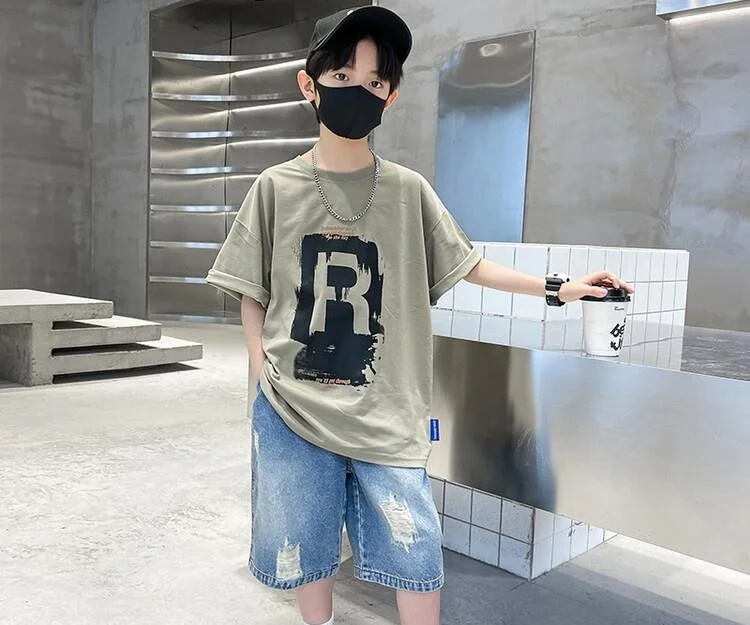 Factory Wholesale High-Quality Summer Boys Fashion 2pc Sets Short Sleeved T-Shirt Summer Suit Handsome Teenage Boy Suit