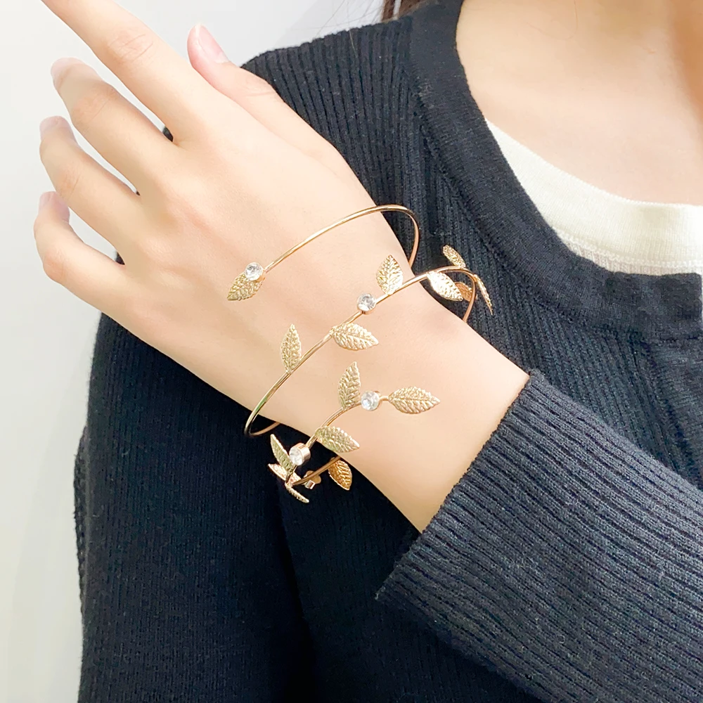 New fashion simple style hot sale gold plated jewelry leaf glass rhinestone big hoop alloy bracelet for women