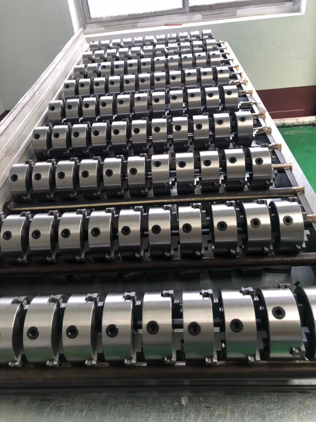 
Factory direct sale 250mm outer diameter, 10-inch manual 3 jaw chuck, with D-type adapter with studs and camlocks 