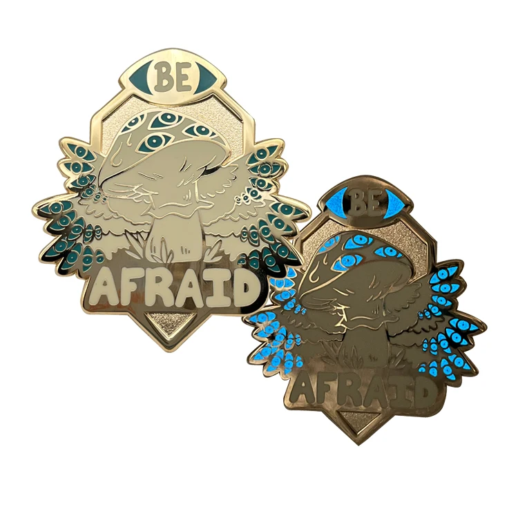 Factory Price Wholesale Metal Lapel Pin Design Hard Enamel UV Printing Medusa Pin Badge