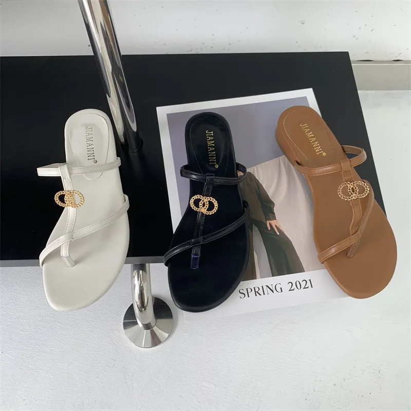 wholesale fashion PU ladies sandals ladies luxury female fashion flat slippers new designer flat leather flip flops slippers