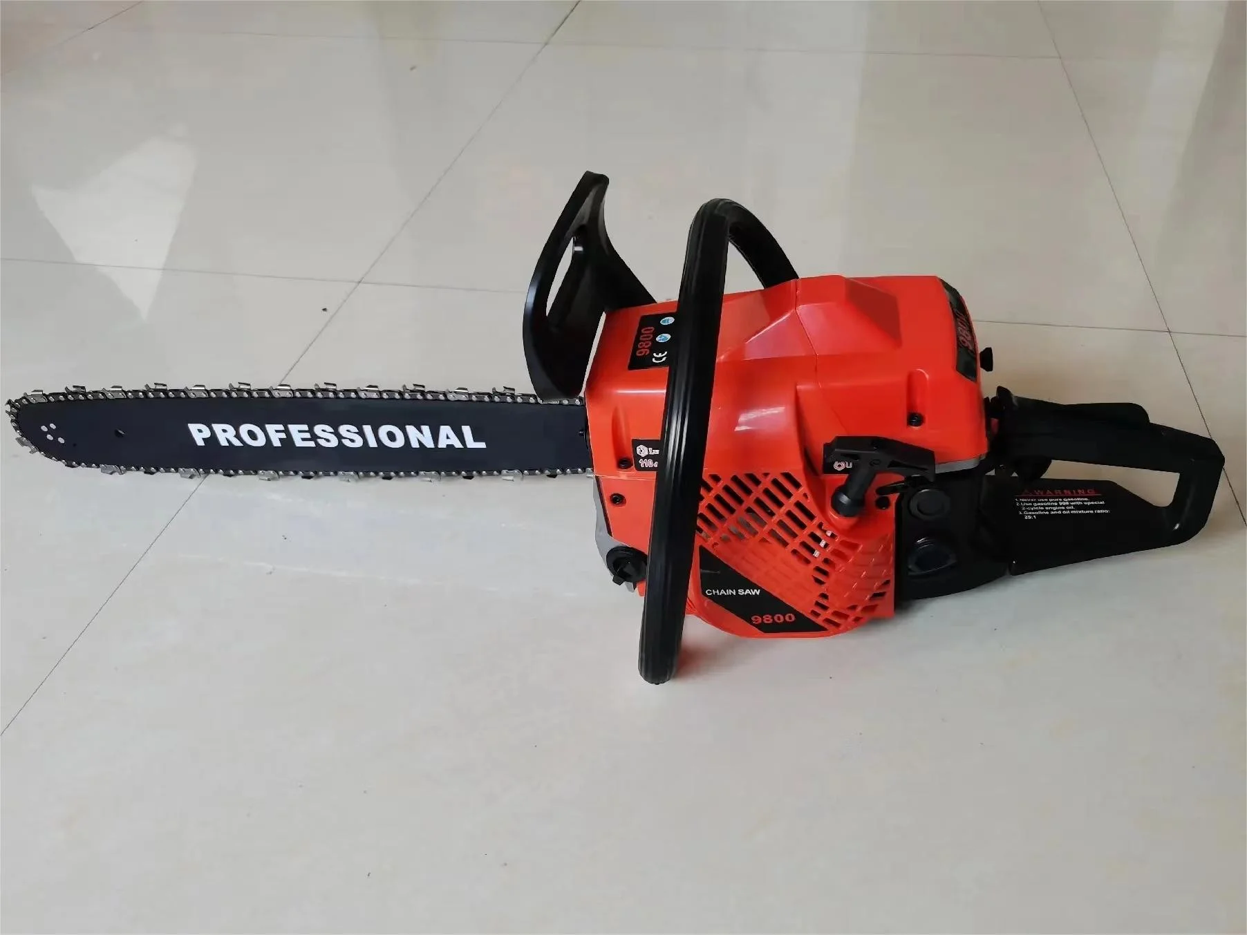 Factory sales CE Certificated Wood Saw Machine With 2stroke 52cc Cordless Petrol Chainsaw Gasoline Chain Saw for Wood Cutting