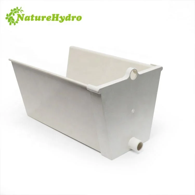 Vertical hydroponic channels pvc gutter grow system for strawberry