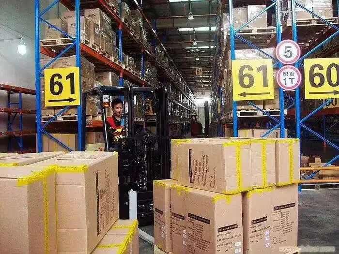 SMB-1360-0-30DWLNSP-TR-03-0-15  SMB-1360-0-30DWLNSP  SMB-1360-0-30DWLNSP-TR-03 1360 BGA IC CHIP New Original