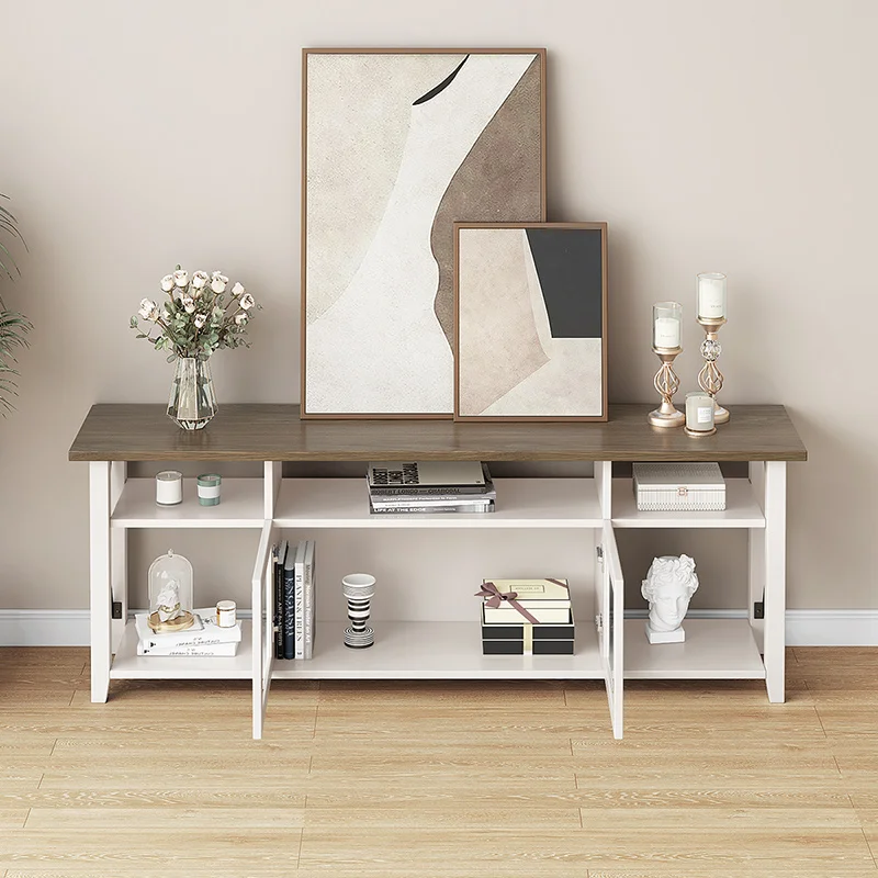 Недорогой большой вместительный деревянный ТВ-шкаф для хранения в маленькой квартире