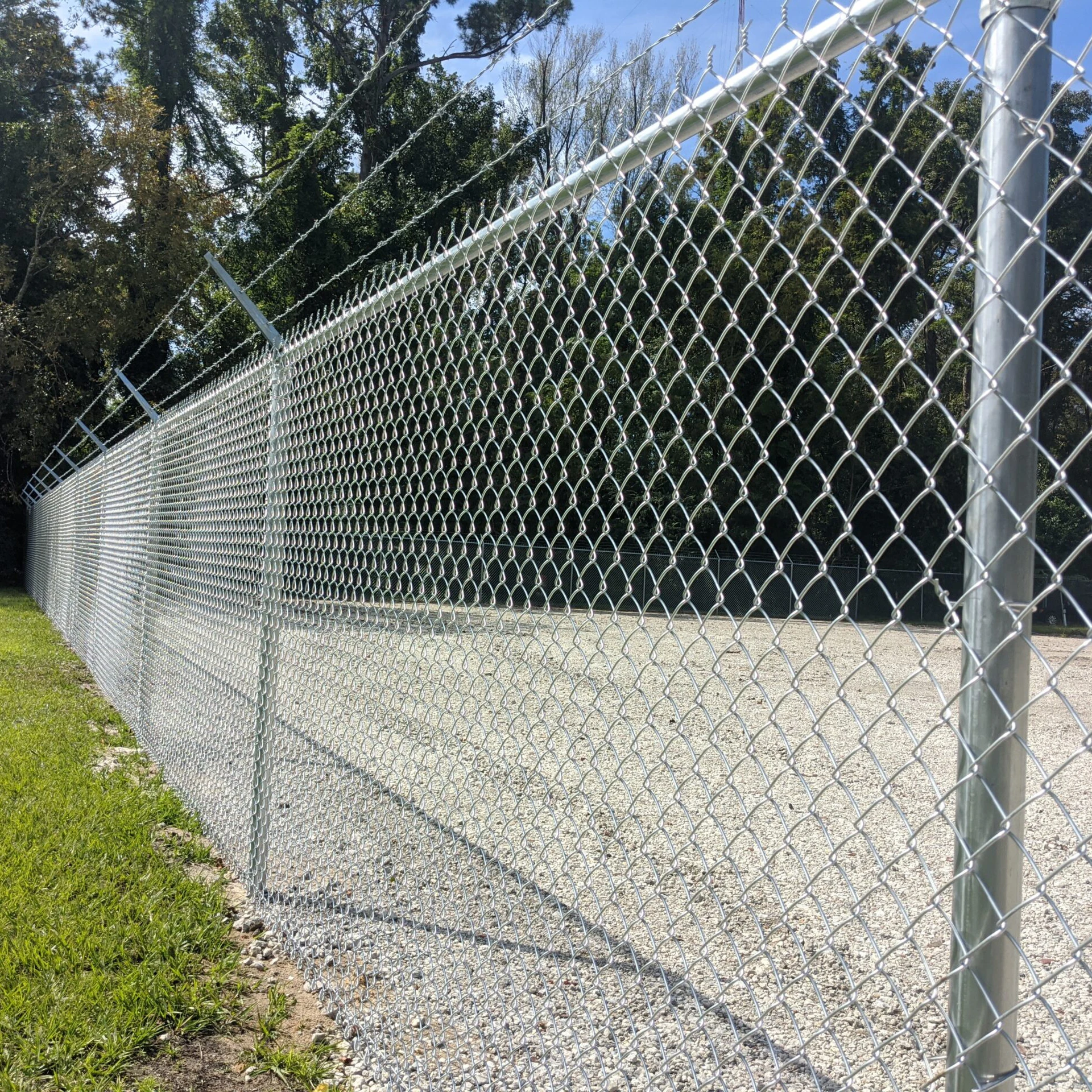 Cheap Cyclone Wire Mesh Diamond Galvanized Chain Link Fence Panel kit