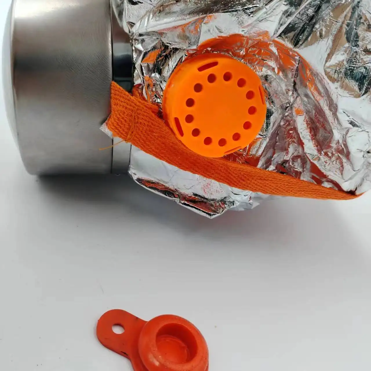 Fire smoke gas mask 30 to 60 minutes Use fire shields, gas masks and other fire equipment manufacturers
