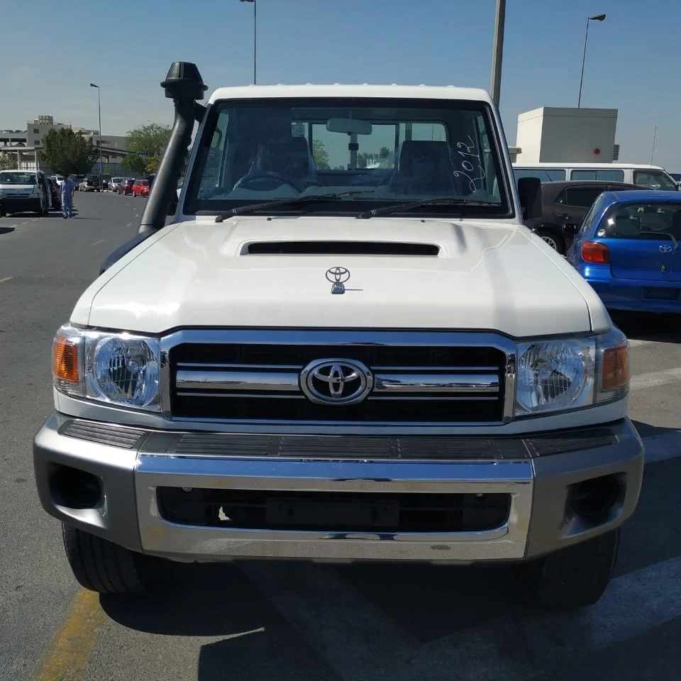 
 Б/у RHD/LHD 2012 2013 2014 2015 y o t земли Crui сер-пикап 4,5 MT 4WD белый  