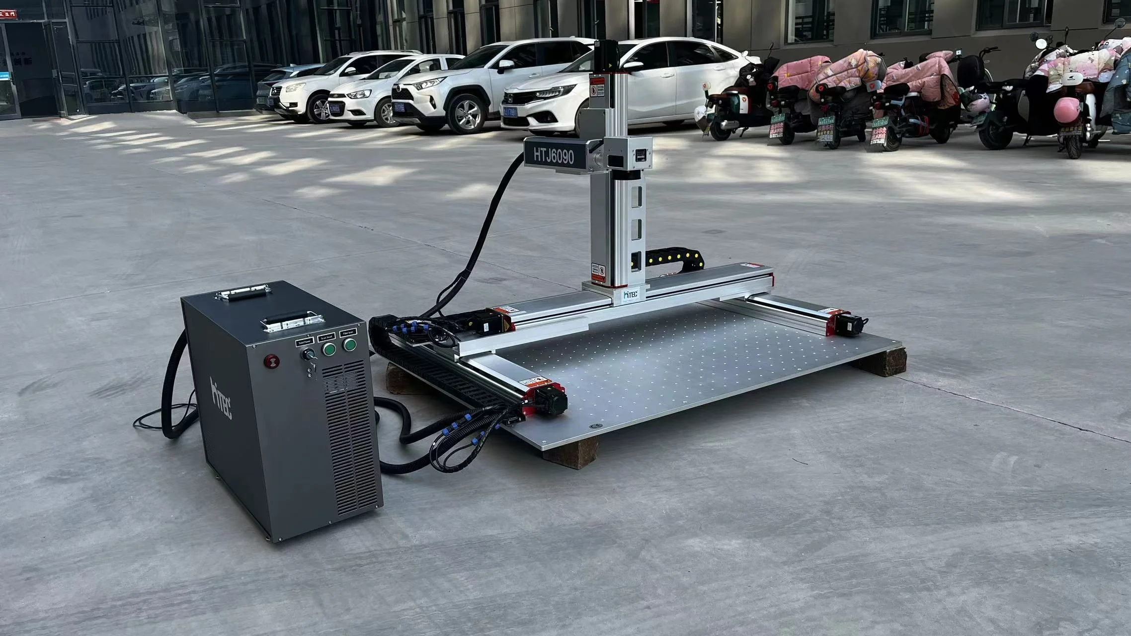 JPT Mopa Gantry Type Xy Moving Fiber Laser Metal Marking Machine for Large Format Metal Plate Etching