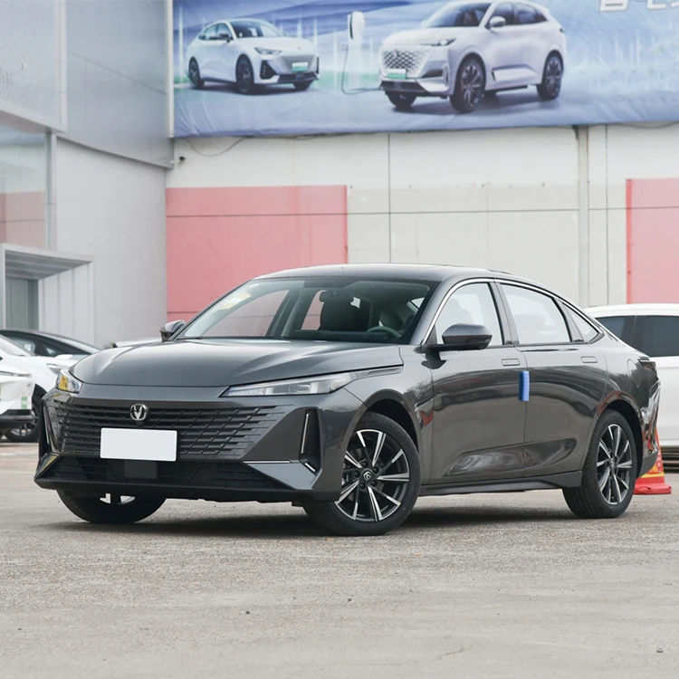 China Changan YIDA PLUS CAR SEDAN 5 Doors And 5 Seats Compact Automobile CHANGAN YIDA Plus Car Sedan 1.5L 2023