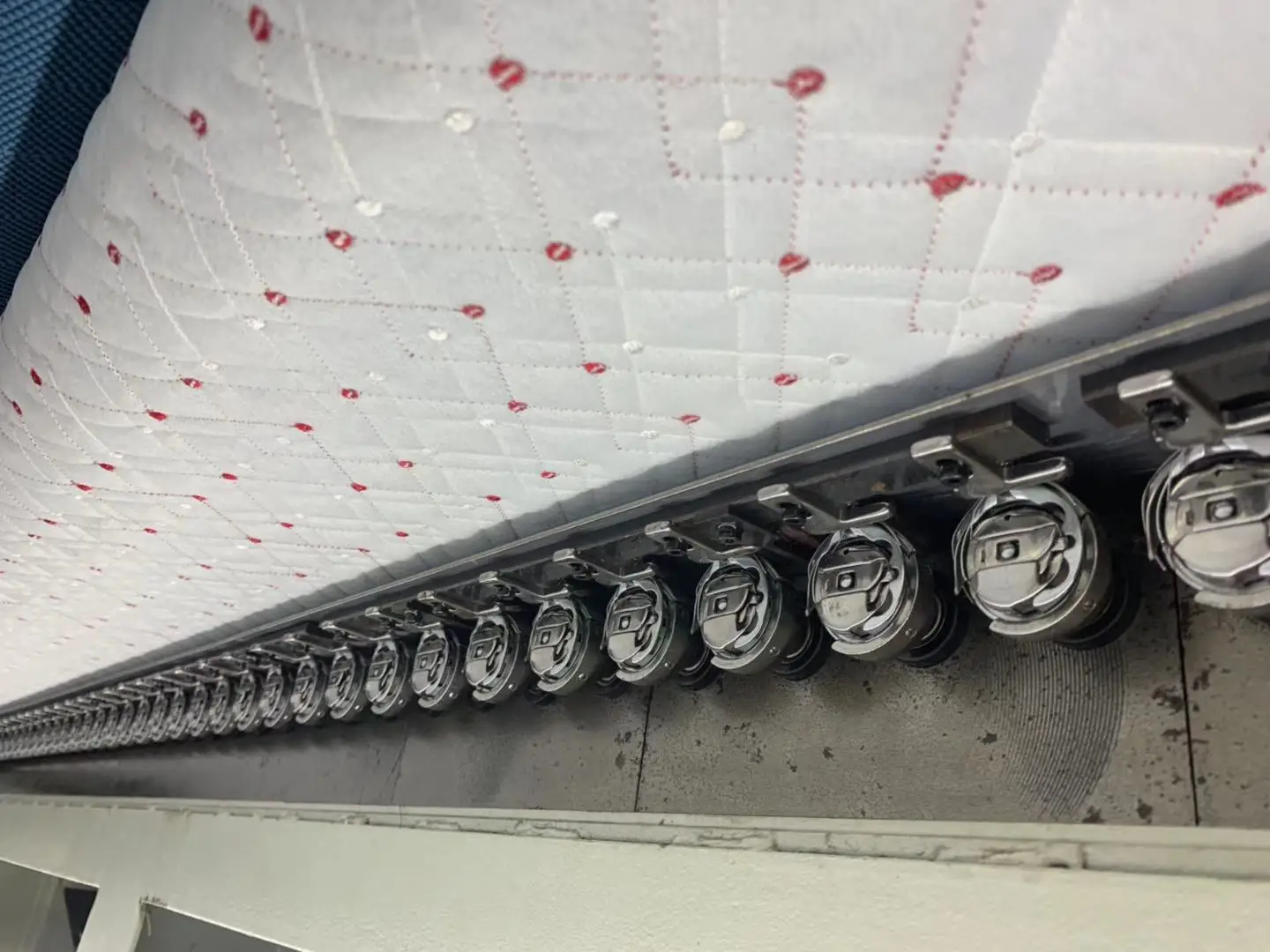 high speed computerized quilting embroidery machine