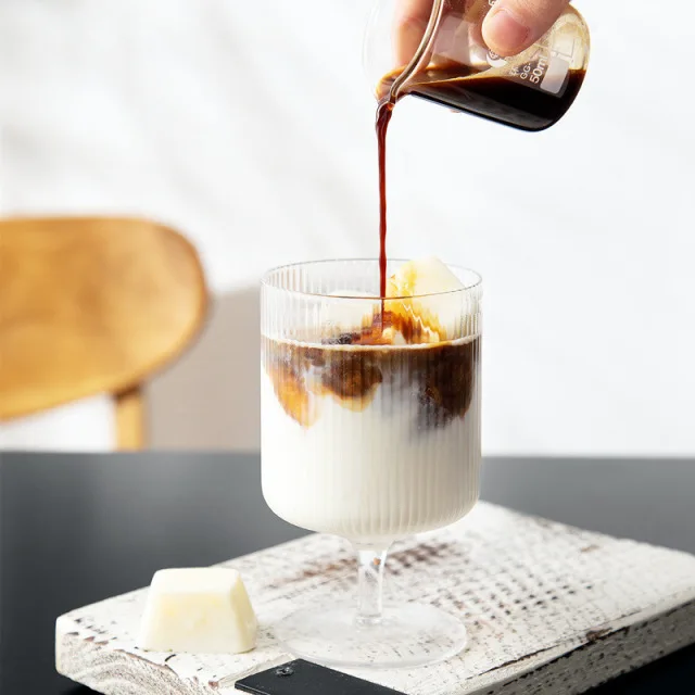 
Wholesale Handmade Vertical Stripes Cocktail Bar Glass Dessert Cup with Gold Rim 