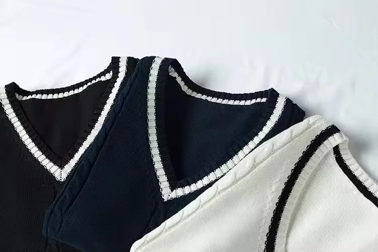 100% Cotton Preppy Chic V-Neck Pullover Vest Sweater Solid Color New School Uniform Knitwear for Men Custom Manufacturer