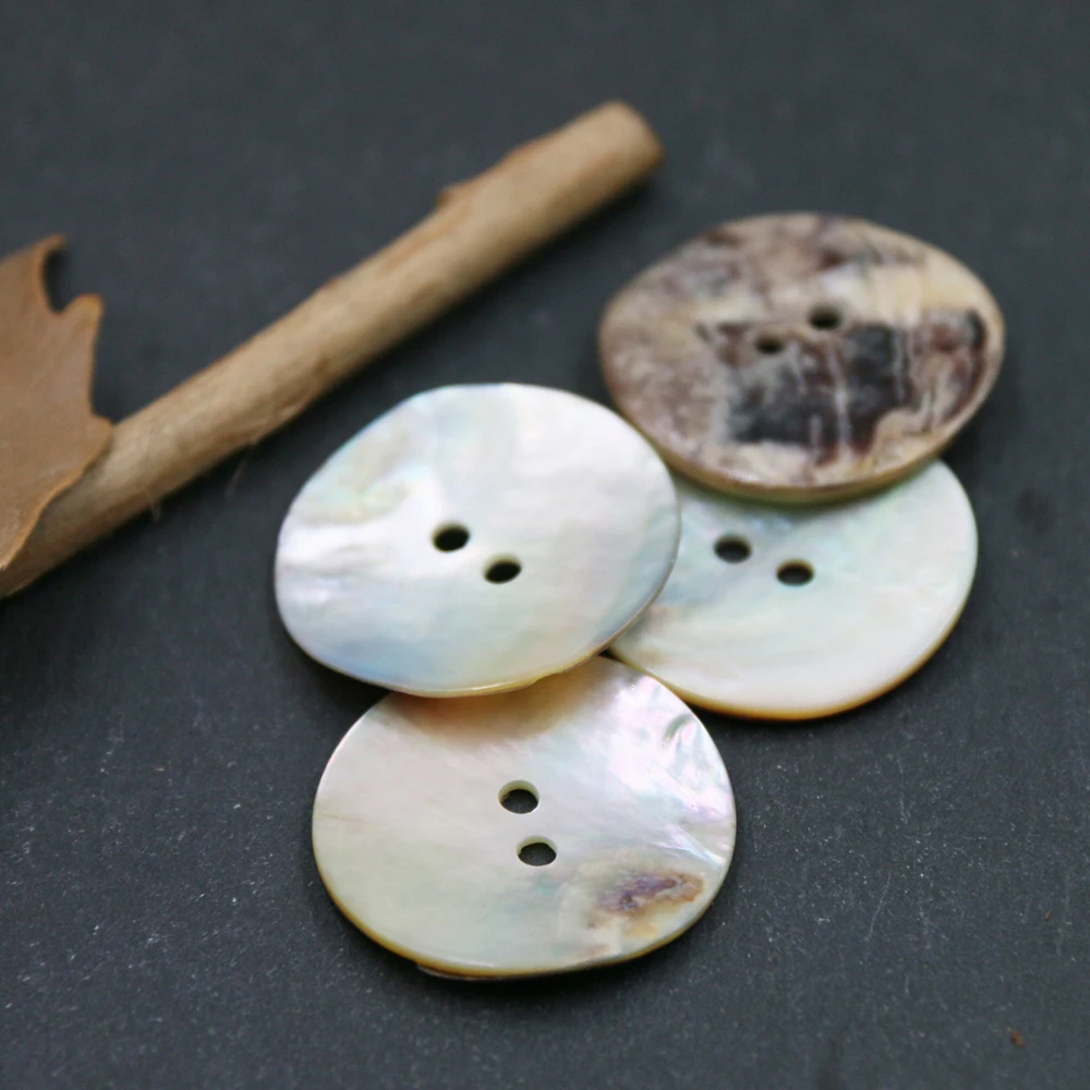 Factory Bulk Garment Accessories Custom 2 Holes Unique Cloth Pearl Shell Button