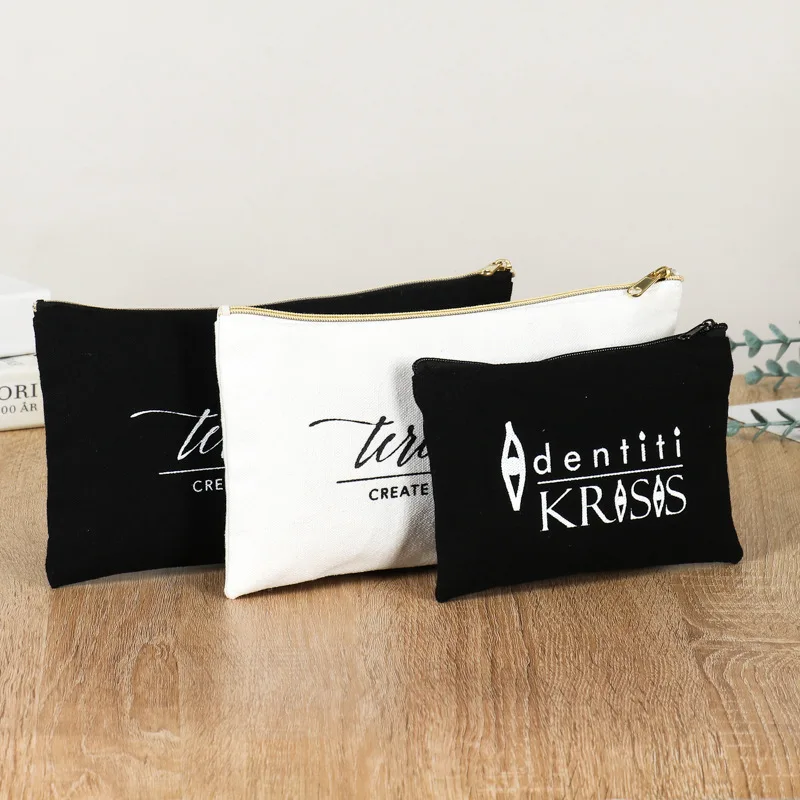 Косметичка из экологически чистого ПВХ на молнии с индивидуальным