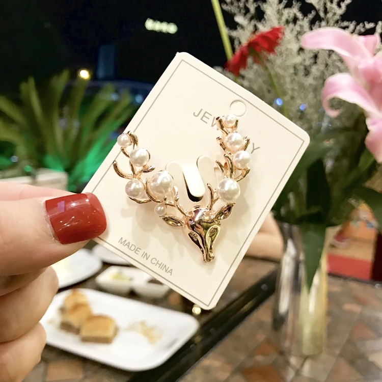 Reindeer Candy Cane Santa Socks Bell Christmas Tree Wreath Snowflake Christmas Brooch Pin Set Crystal Christmas Jewelry