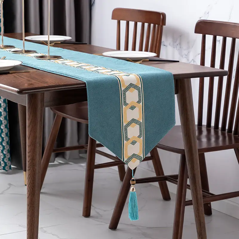 Minimalist Nordic Style Table Decor Elegant Pattern Tassel Table Cloth Jacquard Table Runner