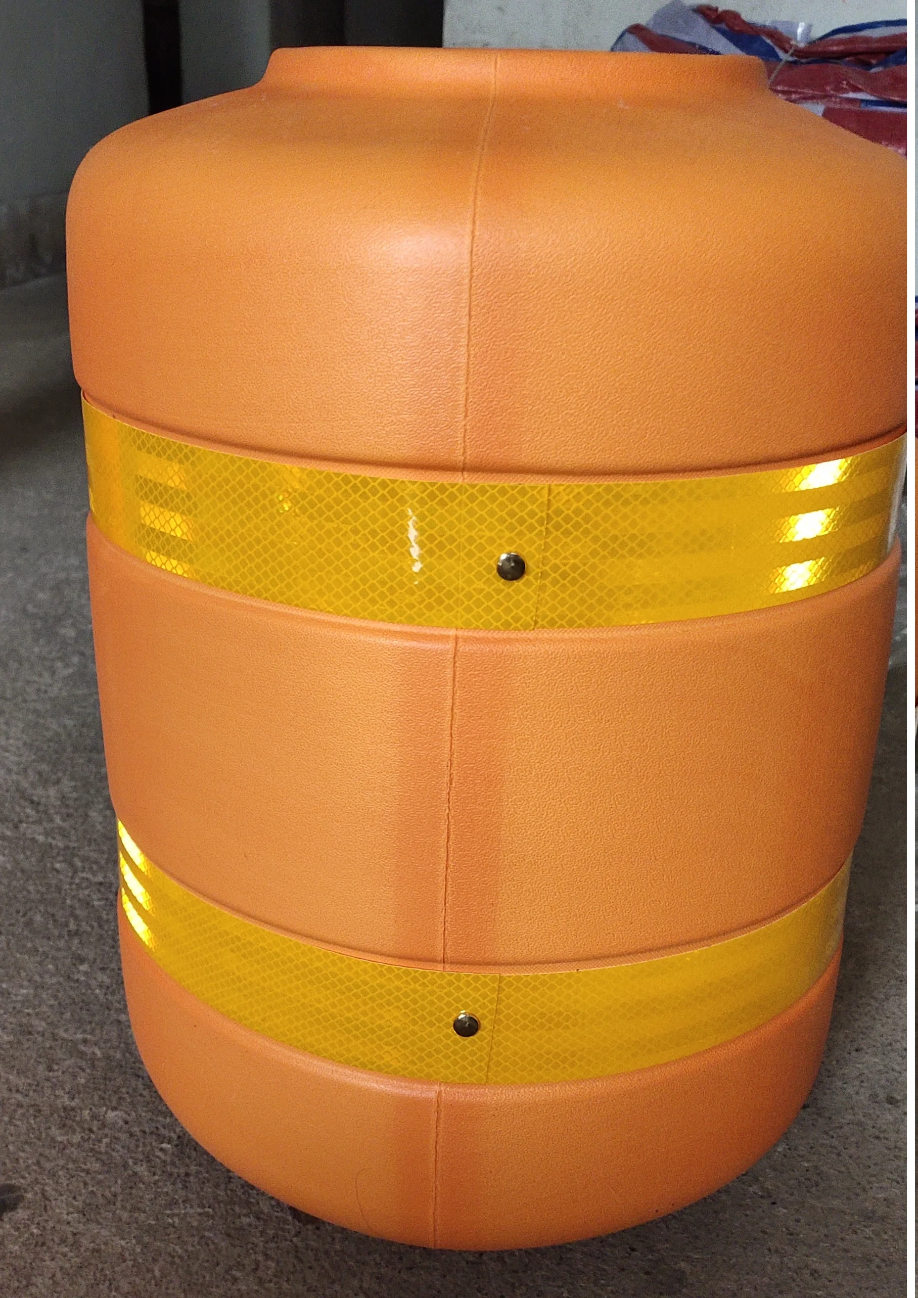 Заводская оптовая продажа отражающий дорожный ролик ограждение для защиты от столкновений