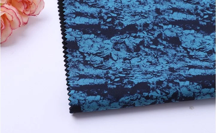 100D printed four-sided stretch fabric bonded fleece Windproof and waterproof thermal fabric Windproof and waterproof thermal