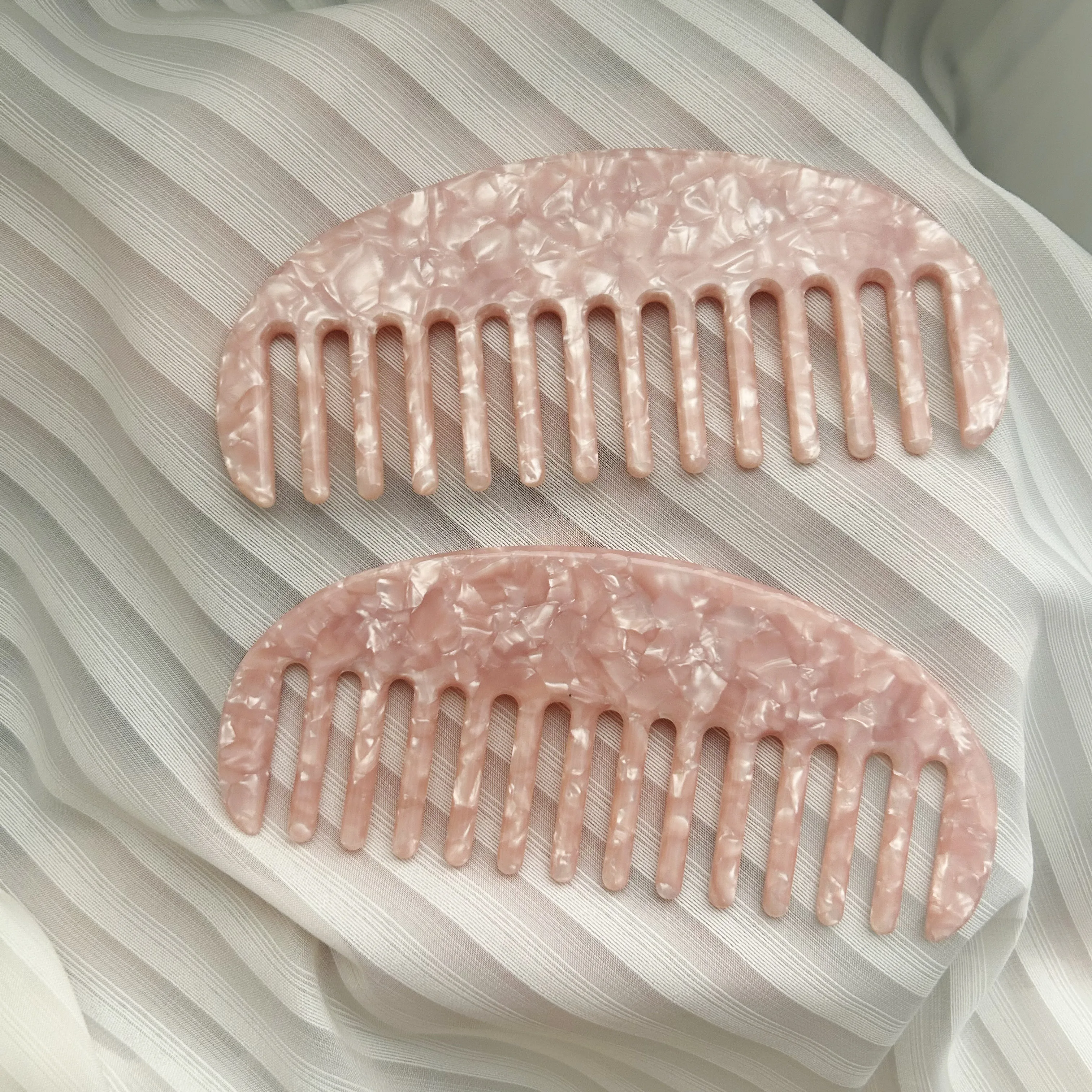SAIYII Hot Selling Wholesale 4mm Thickness Pink Women Acetate Wide Tooth Comb Hair Accessories Marble Korean Custom Hair Combs