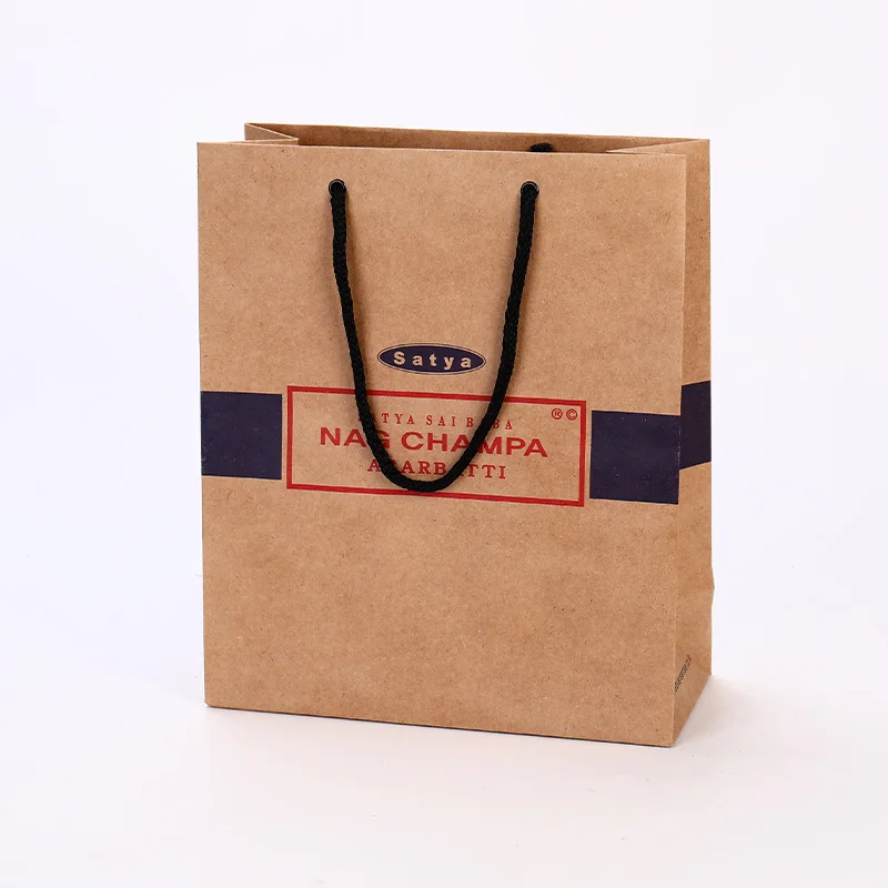 Recyclable kraft paper bag with handle carrying capacity is strong professional can customize gift shopping paper bags