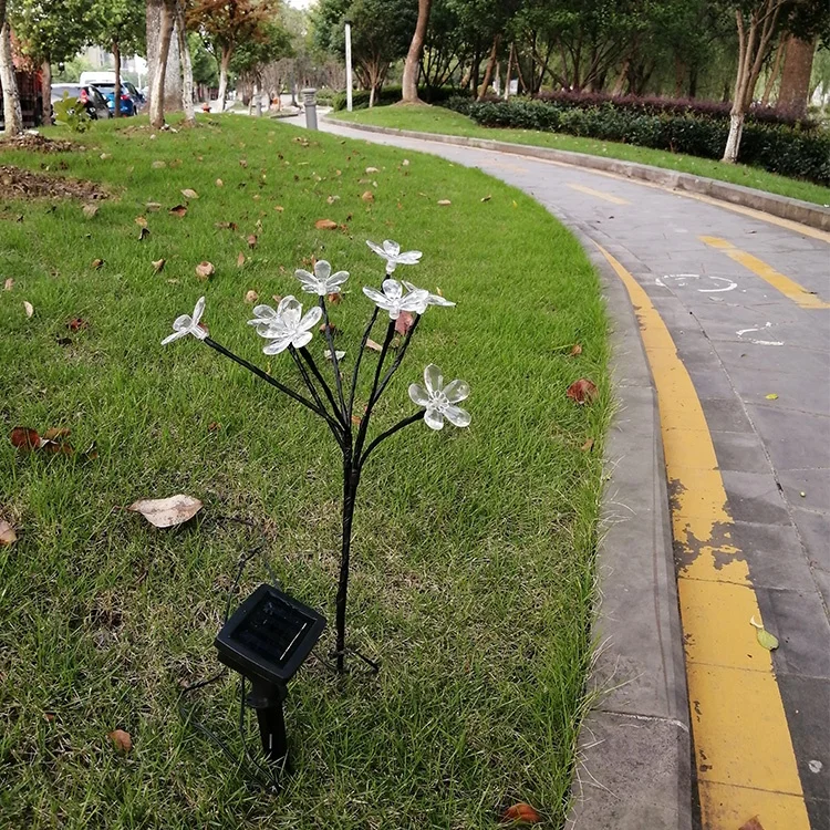 Wholesale Outdoor Lawn Landscape Lamp RGB Multi Colors Spike Decorative LED Solar Energy Flower Garden Light