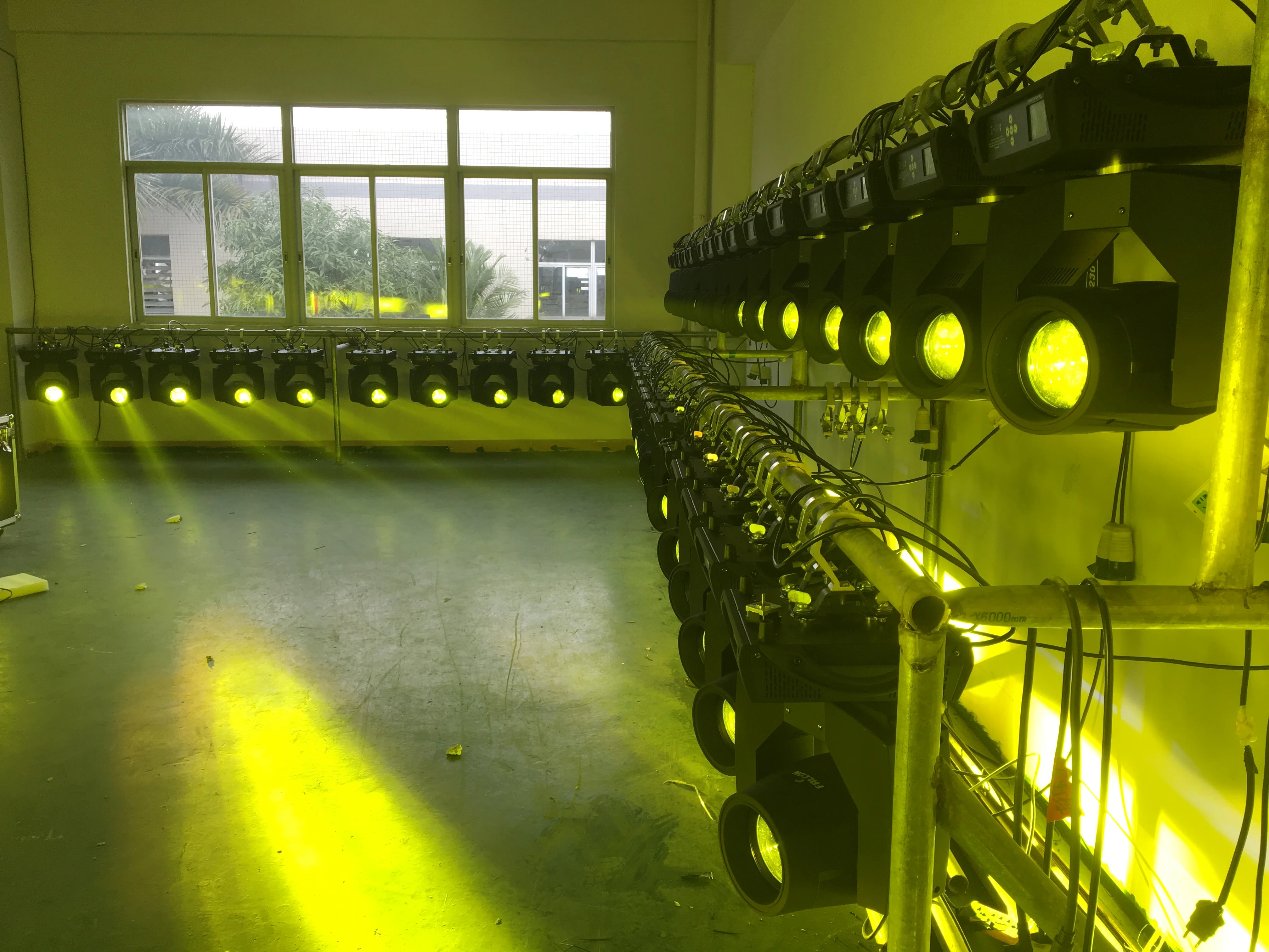 Good Price Dj 230 Moving Head Beam 7r 230W Sharpy Stage Light