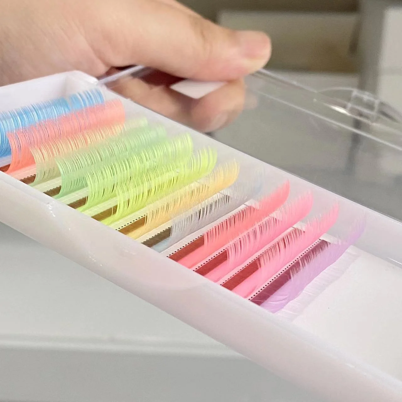 Coloured lashes tray  Wholesale Silk Eyelash Extensions  colored lash extensions