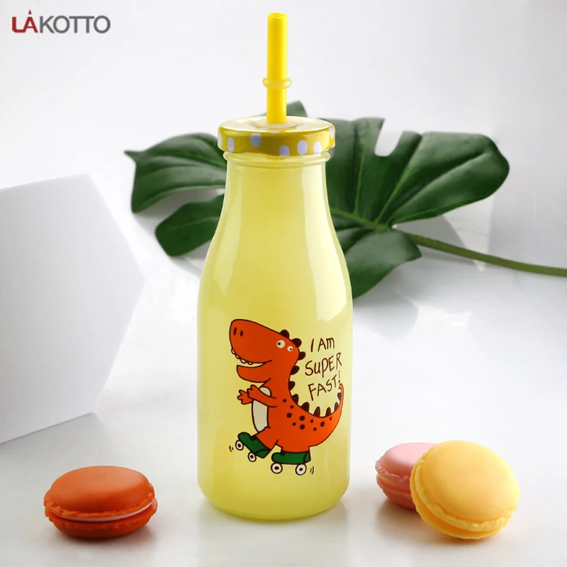 9.5oz Dairy Reusable Glass Milk Bottles with Straws and Metal Screw on Lids