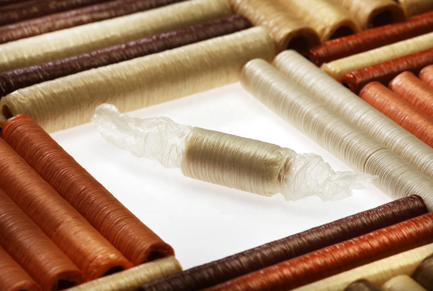 Edible collagen sausage casings can be smoked cooked BBQ casing