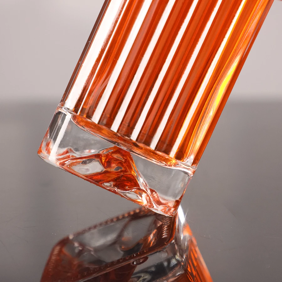 Online Wholesale Supplier 500ml Square Glass Bottles for Gin and Tonic Wholesale Tequila Shot Glass Cheap Vodka Prices