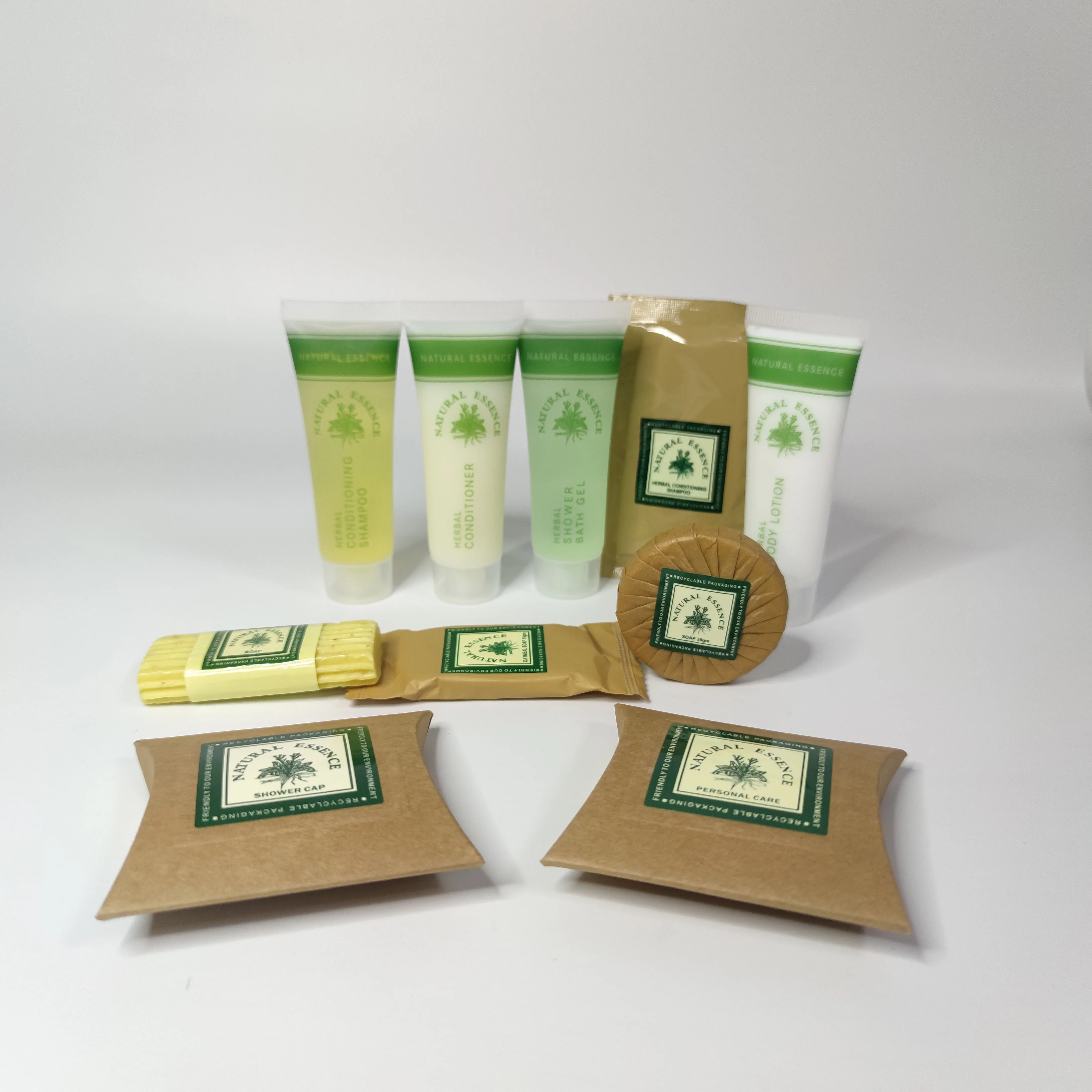 Wholesale hotel bathroom set amenities disposable hotel toiletry set slippers shampoo soap hotel
